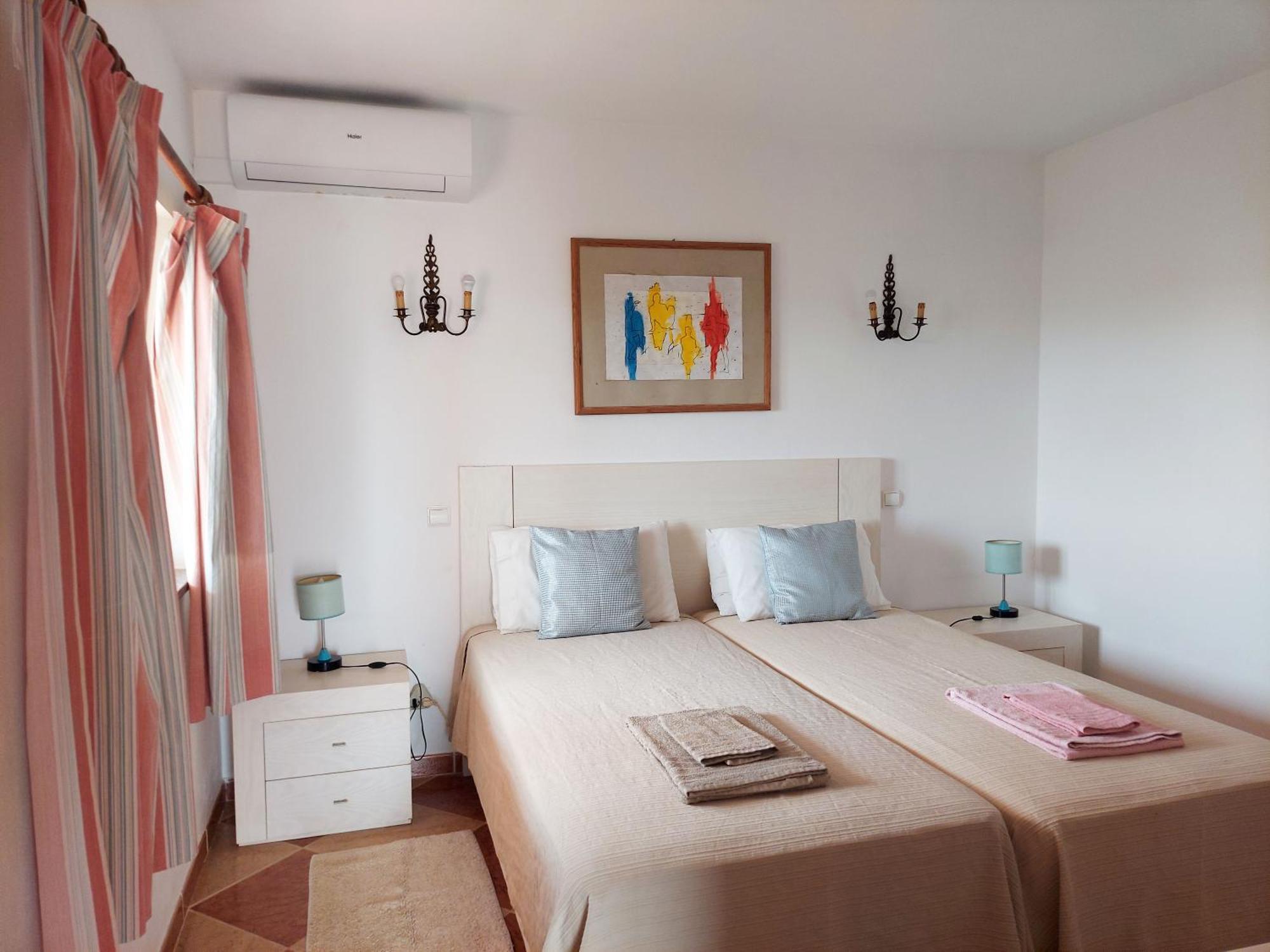 Vivenda Os Silvas Otel Odiáxere Oda fotoğraf